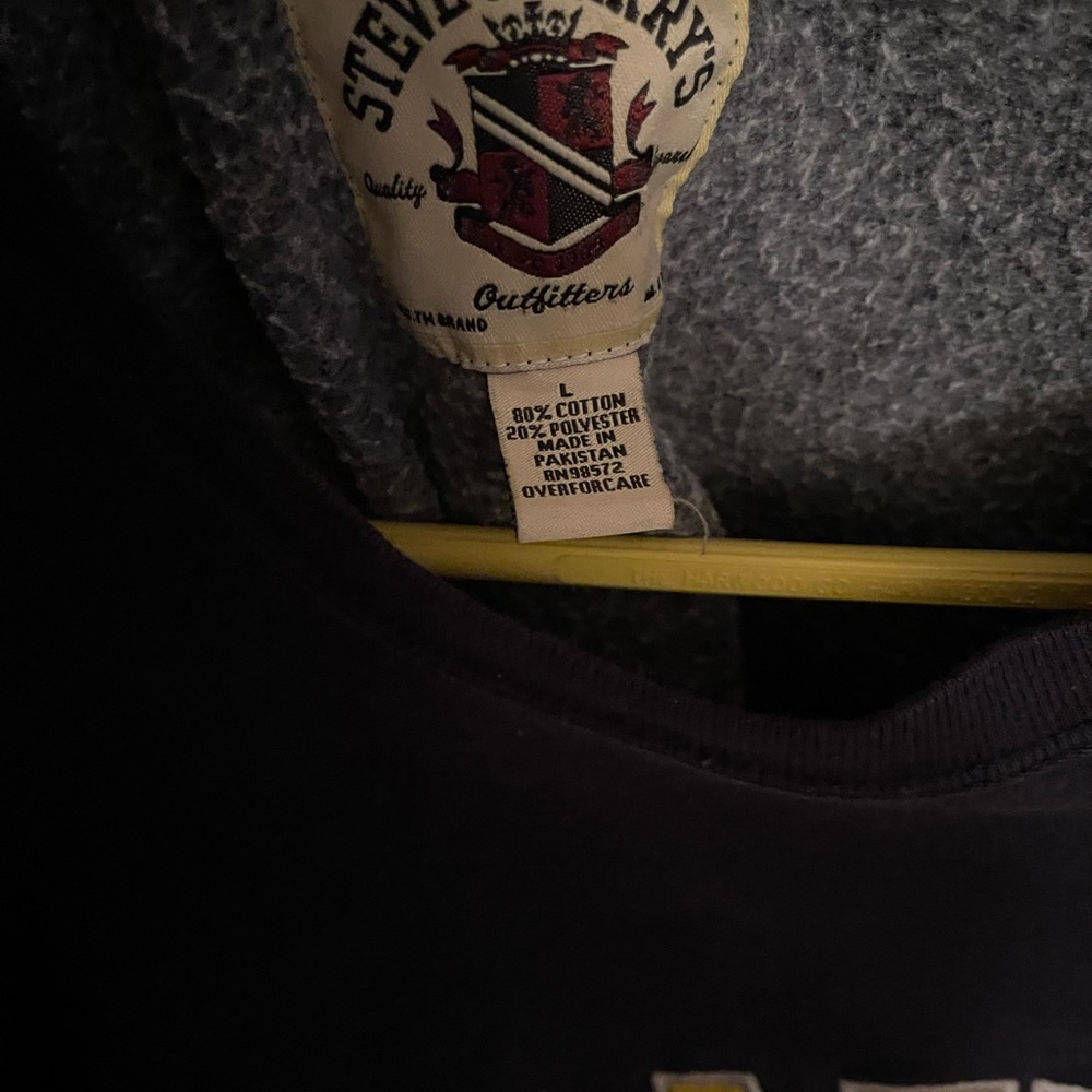 navy pullover - Picture 3 of 3